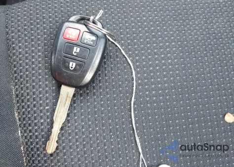 2016 Toyota Rav4 Xle from USA, damaged, VIN 2T3WFREV0GW265847